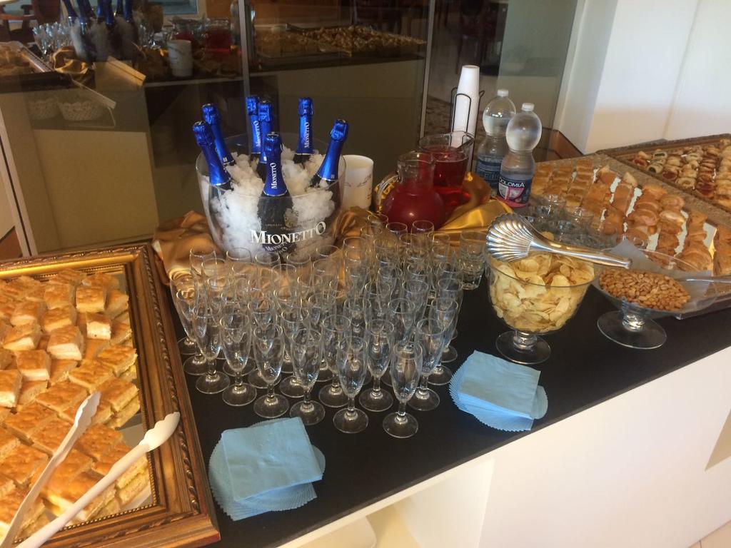 Hotel Lady Mary 밀라노마리티마 외부 사진